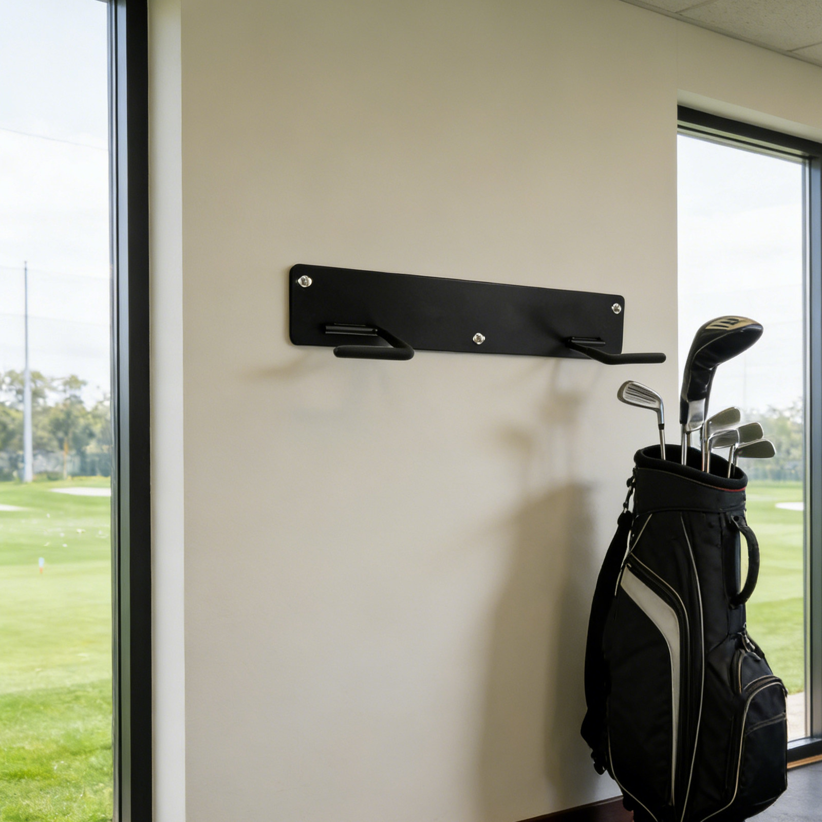 Golf Equipment Garage Organizer - Wieszak na torby golfowe montowany na